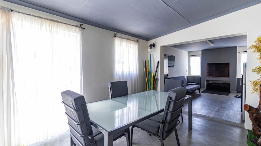 3 Bedroom Property for Sale in Lampiesbaai Western Cape